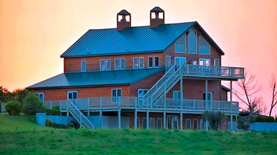 Comstock Premier Lodge LLC
