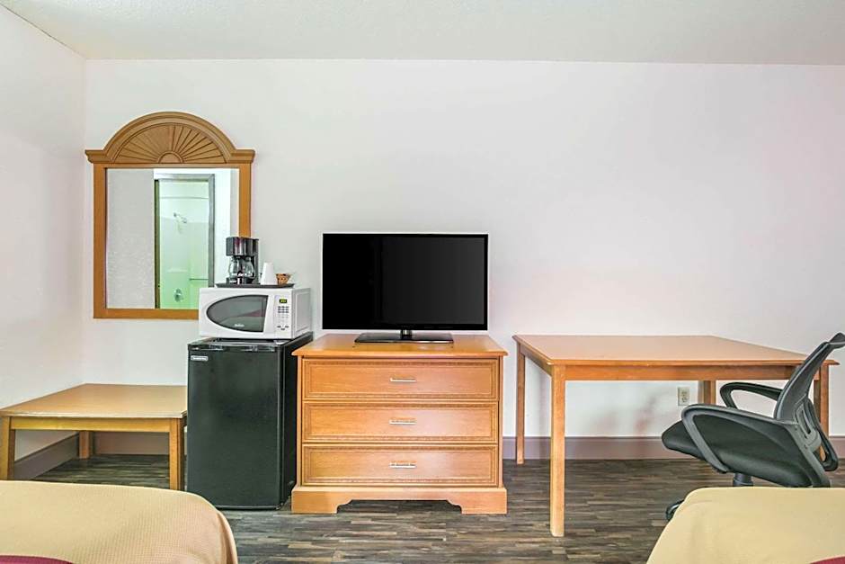 Econo Lodge & Suites Brinkley