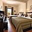 Hotel Doupiani House