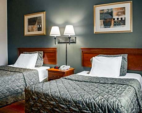 Double Room with Two Double Beds - Smoking