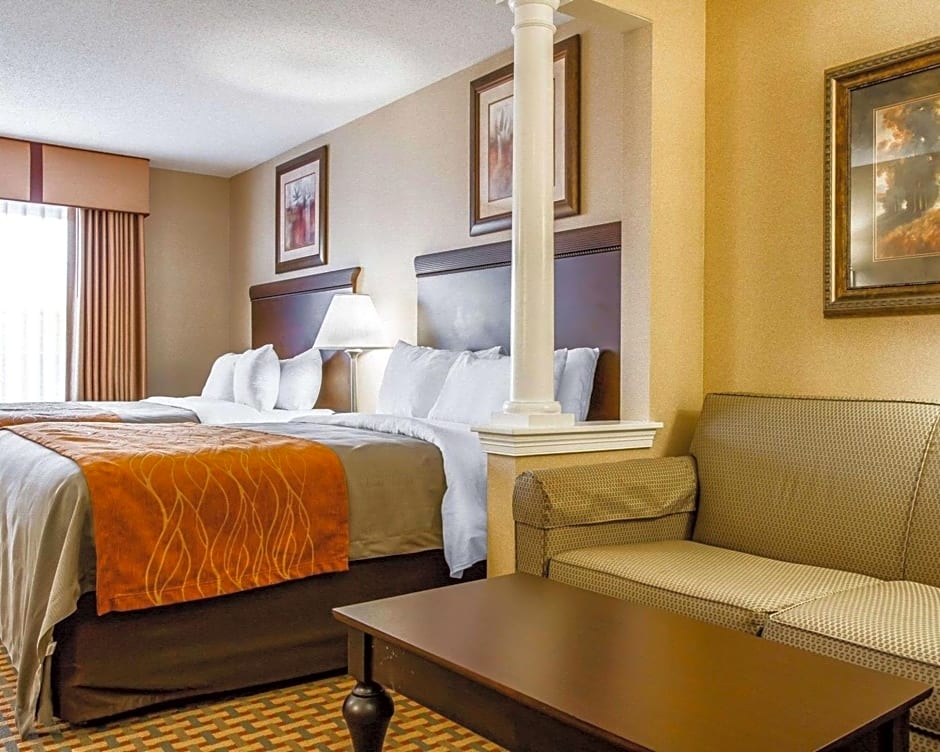 Comfort Inn & Suites Scarborough