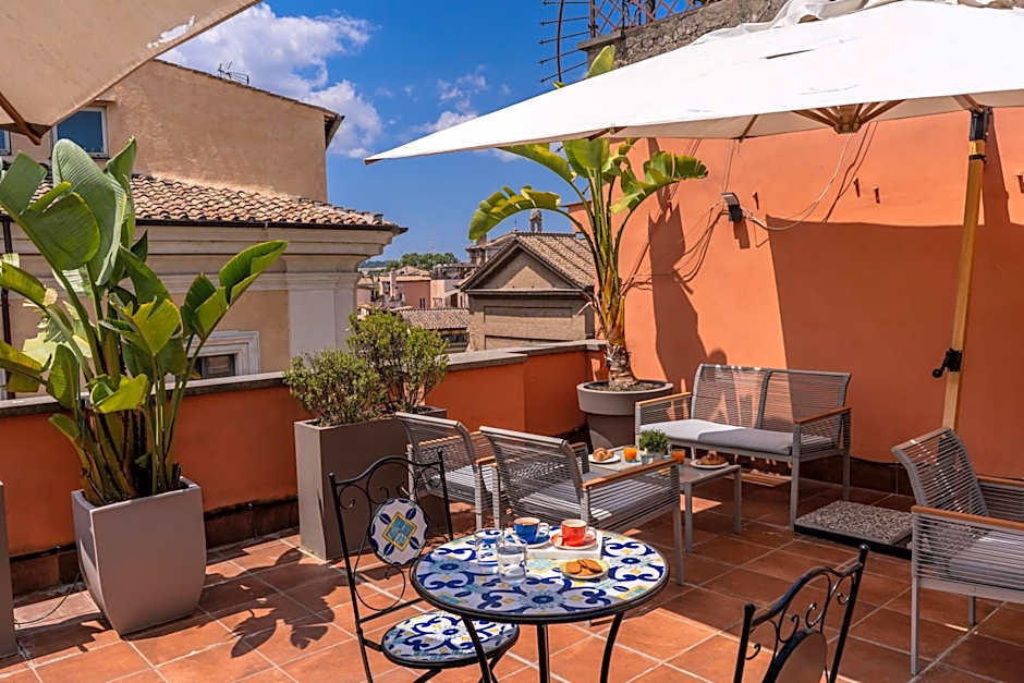 Tritone Top House