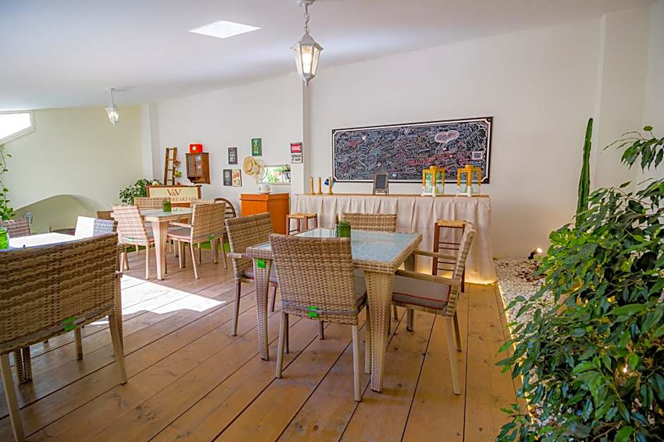 V&V Suite & Breakfast
