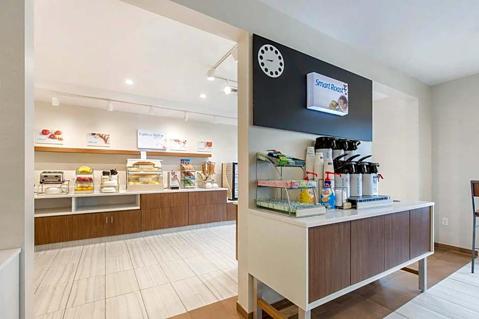 Holiday Inn Express & Suites Chicago West - St Charles By IHG