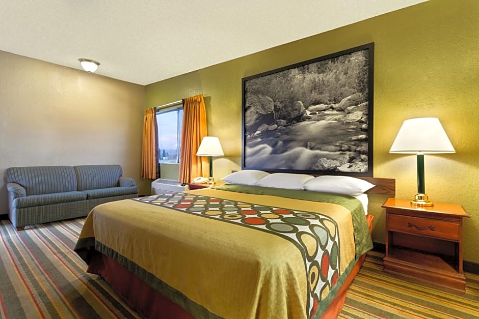 Super 8 by Wyndham Ridgecrest