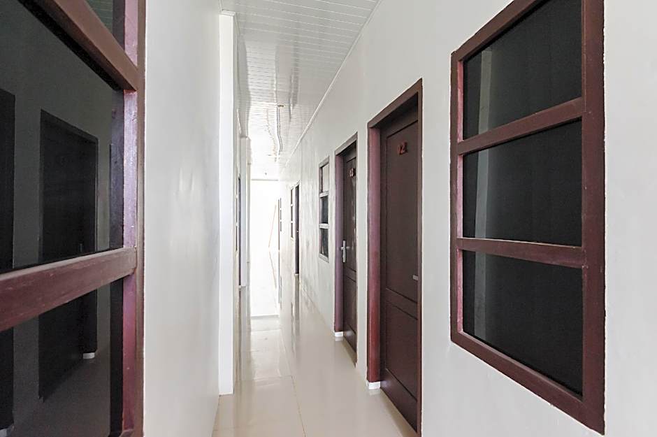 RedDoorz Syariah near Pelabuhan Ulee Lheue Banda Aceh