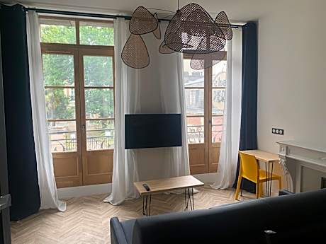 Studio - Split Level