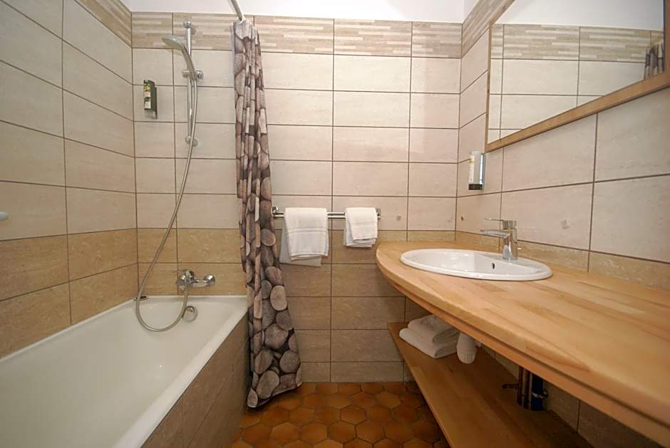 Logis Grand Hotel Bain