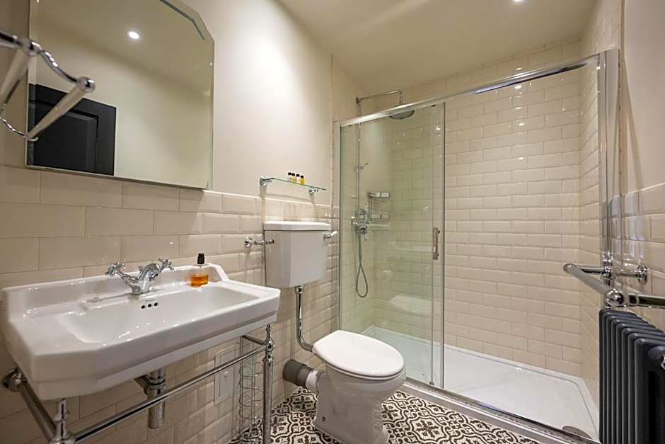 Tavern Townhouse - Boutique Town Centre Stay, Henley-on-Thames