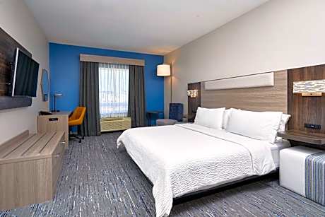 Standard Queen Room with Accessible Tub