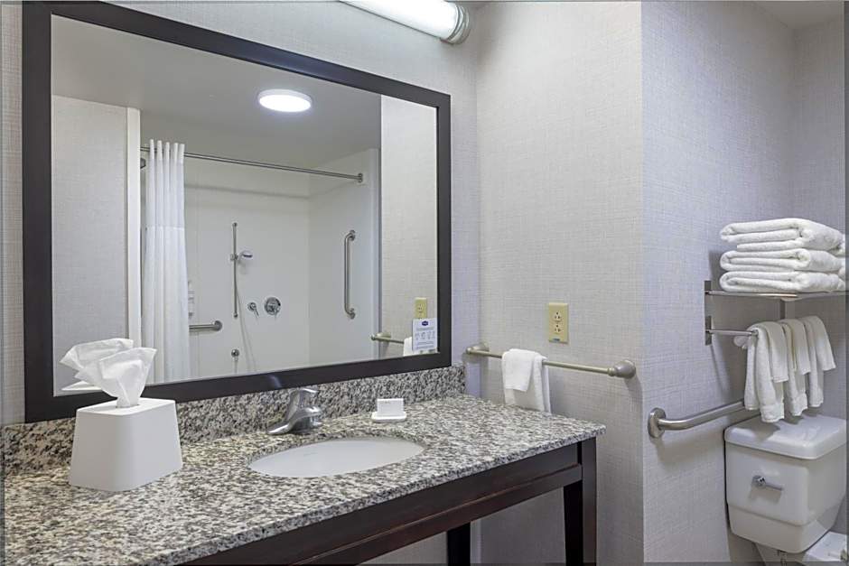 Hampton Inn By Hilton Lewiston/Auburn