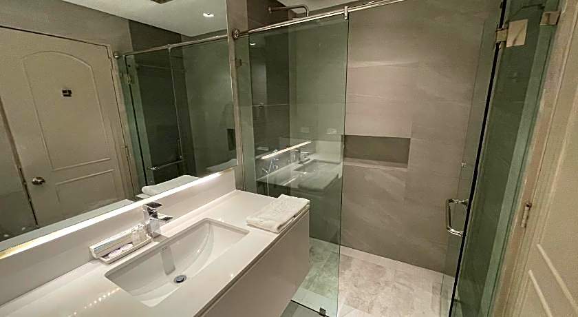 Luisita Central Park Hotel 