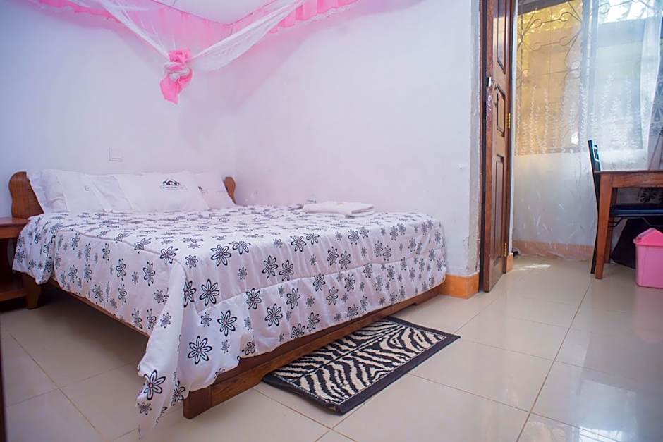 Arusha Giraffe Lodge