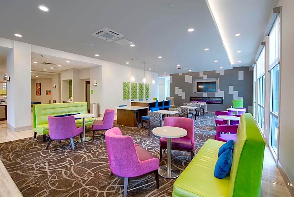 La Quinta Inn & Suites by Wyndham Mobile