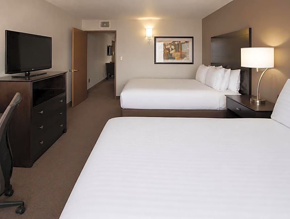 Holiday Inn Express & Suites Bloomington West By IHG