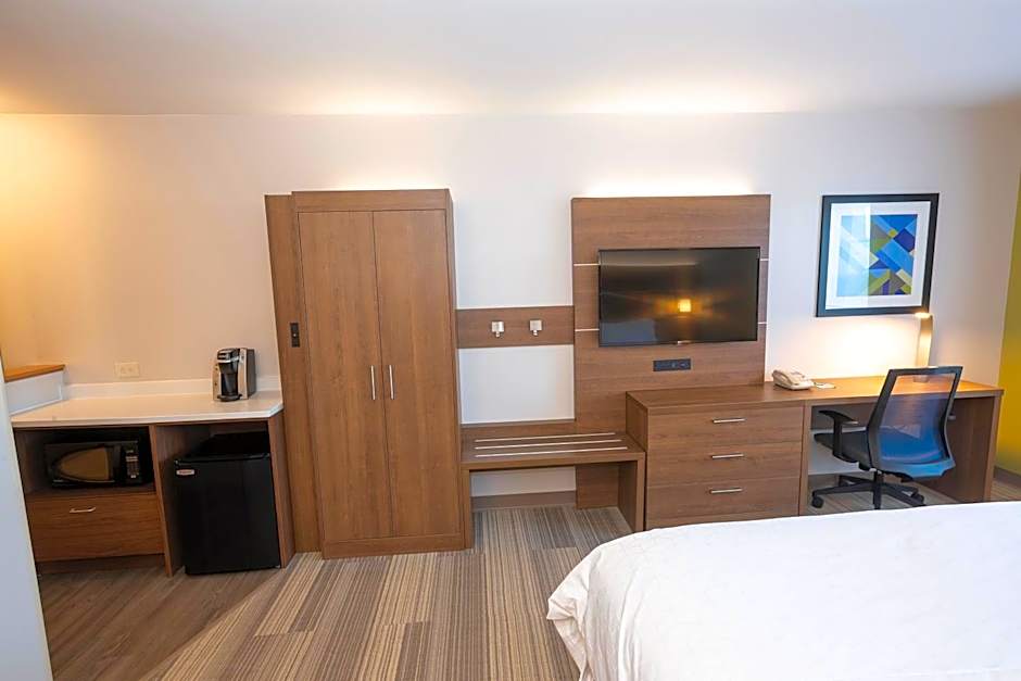 Holiday Inn Express Hotel & Suites Iron Mountain By IHG