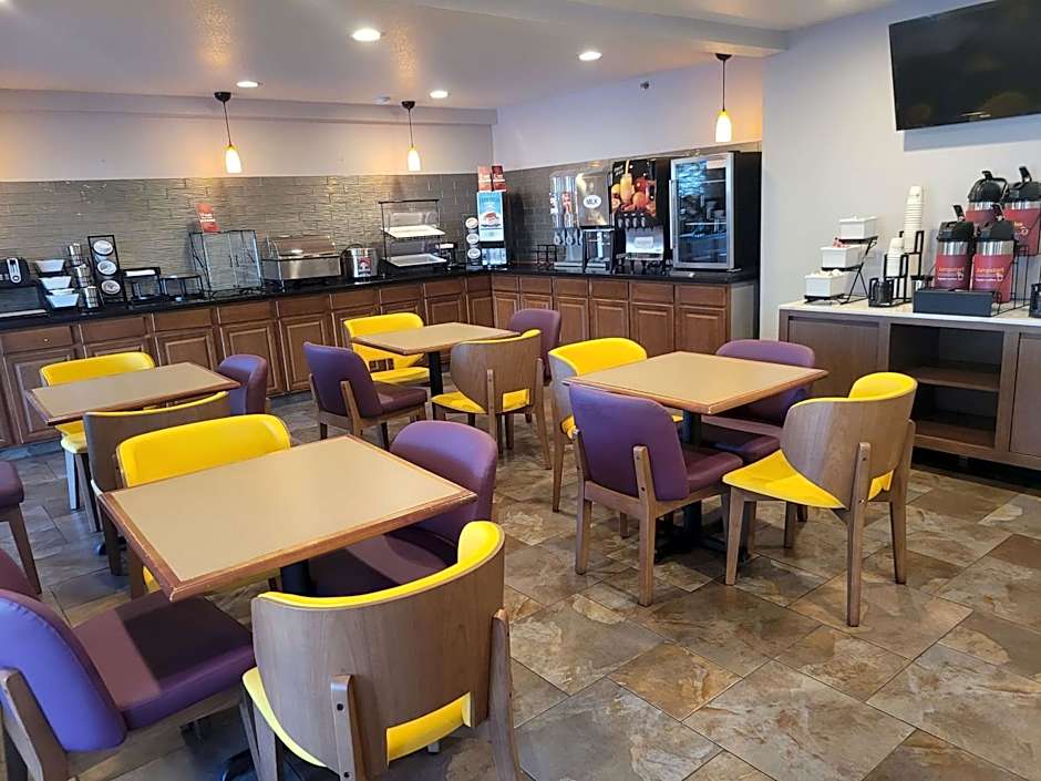 Best Western Plus Altoona Inn