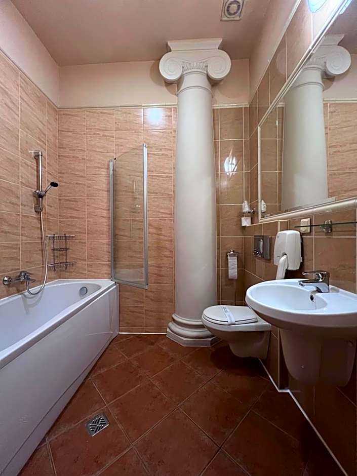 Hotel Alef