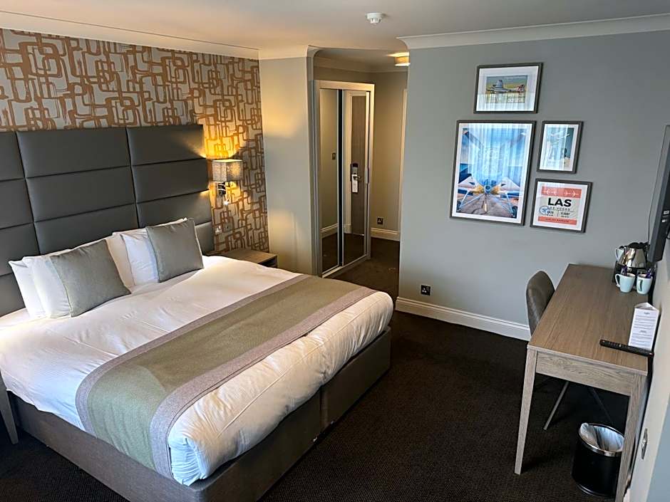 The Essex Golf & Country Club Hotel