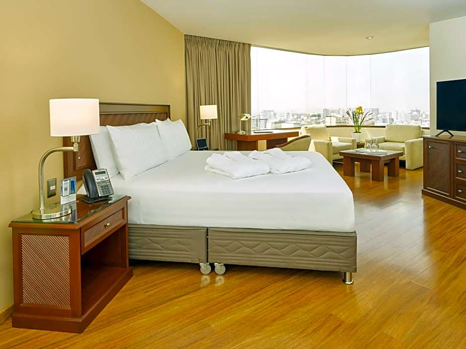 Hotel Estelar Miraflores
