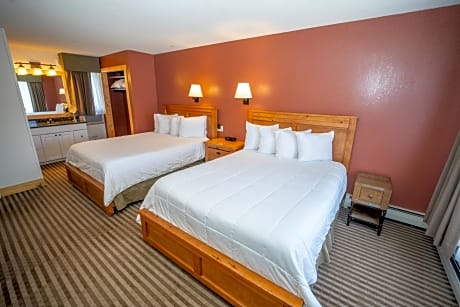 JUNIOR SUITE, QUEEN/QUEEN, KITCHEN
