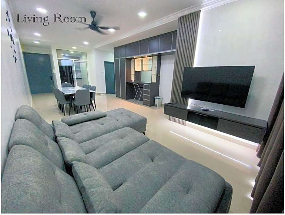 Sandakan Ijm pool view condo