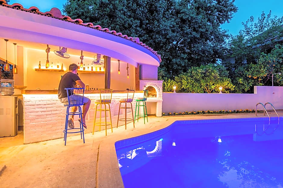 Calypso Cozy Suites