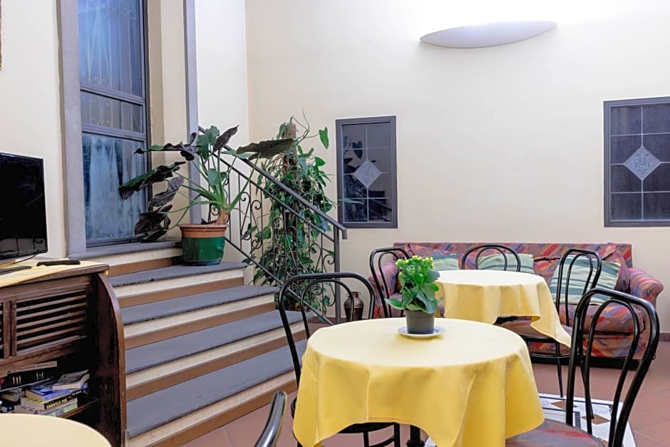 Hotel Monica