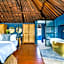 Ulu Cliffhouse - Adults Only