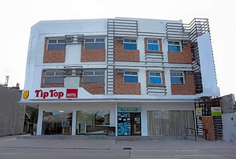 Tiptop Tower Suite Inn