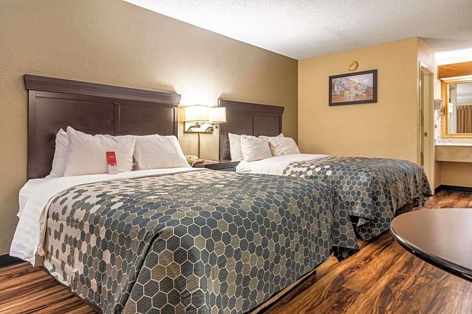 Econo Lodge Hillsboro I-35