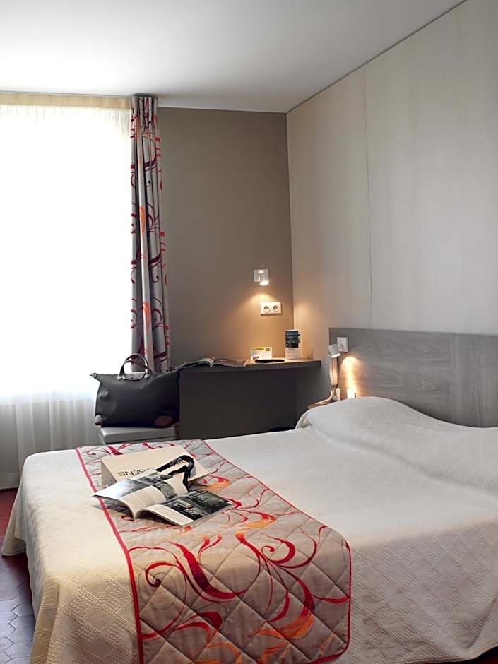 Brit Hotel Confort Le Revest Sainte-Maxime