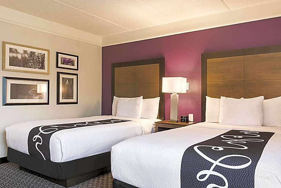 La Quinta Inn & Suites by Wyndham Atlanta Perimeter Medical Center