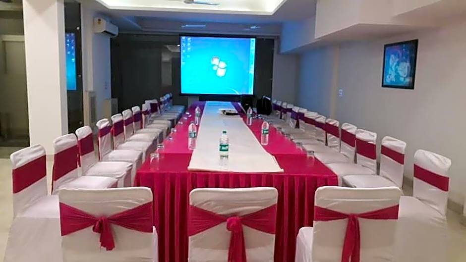 Hotel Indiyaah Inn