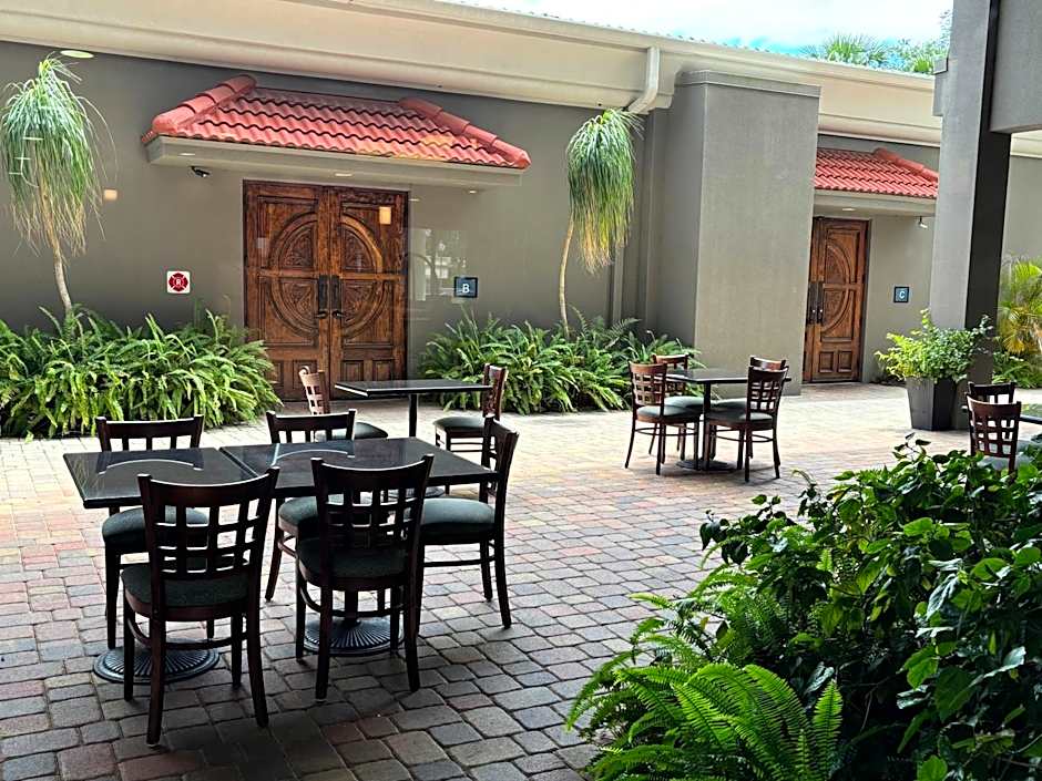 Holiday Inn Express & Suites Cocoa by IHG
