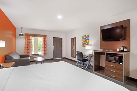 King Room with Sofa Bed - Non-Smoking