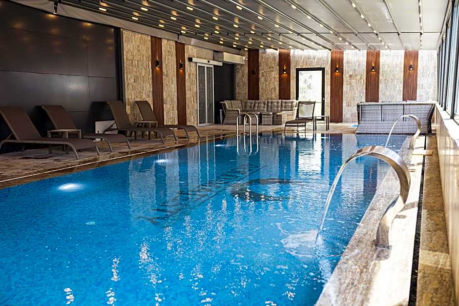 Gold Majesty Hotel