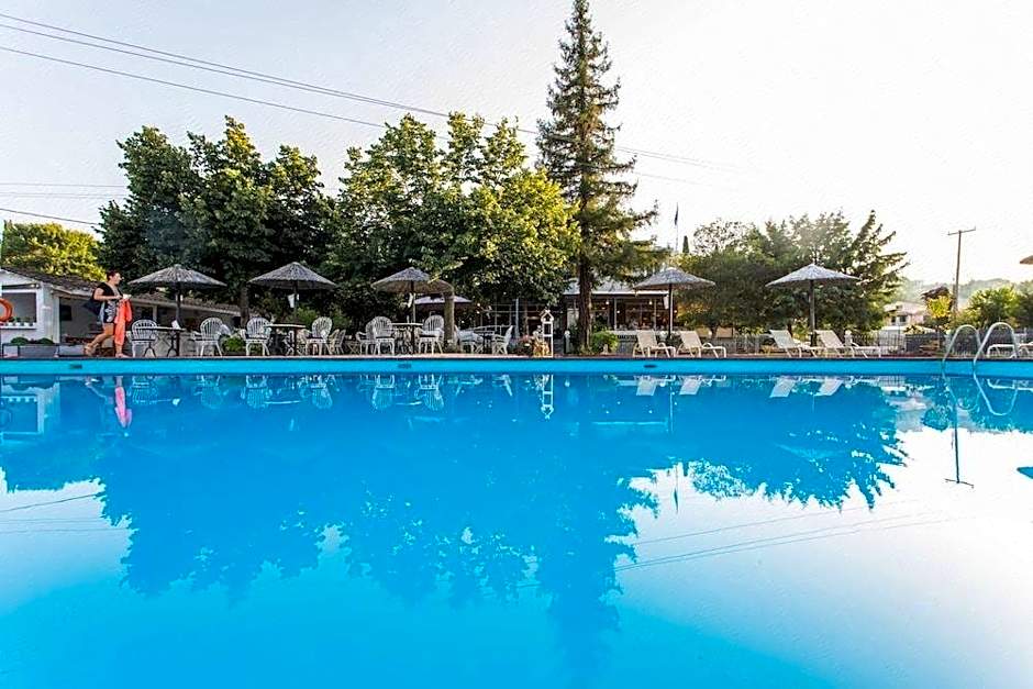 Silver Bay Hotel