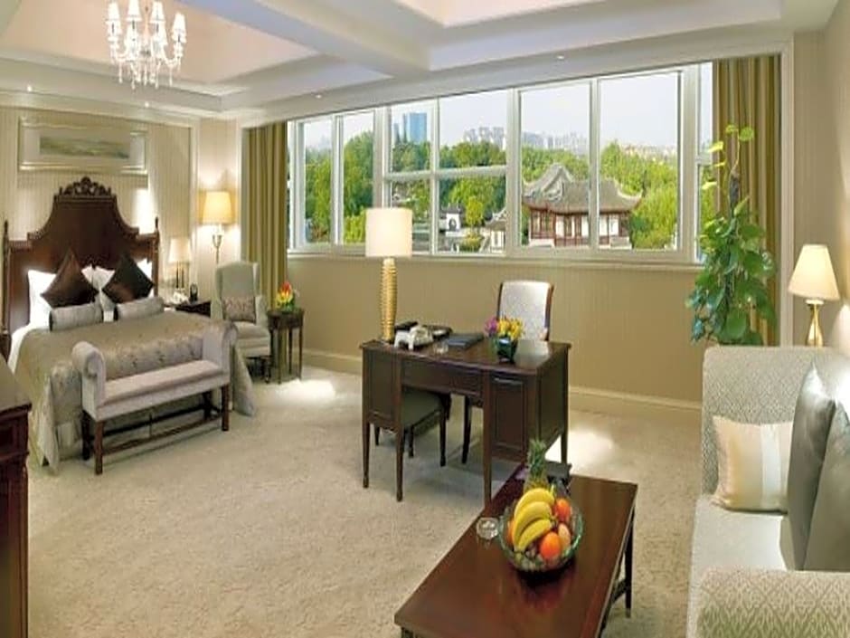 Days Hotel & Suites Fudu