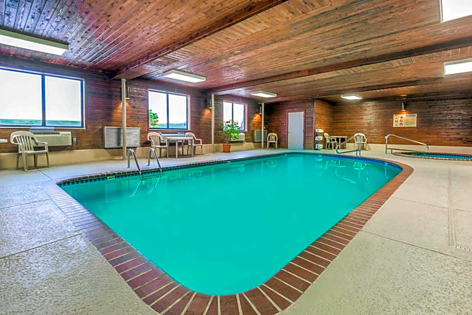 Super 8 by Wyndham Salina I-70