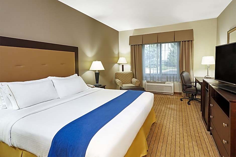 Holiday Inn Express & Suites Verona By IHG