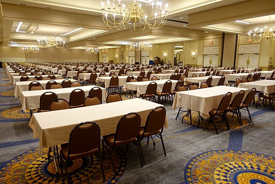 Holiday Inn Portland-By the Bay, an IHG Hotel