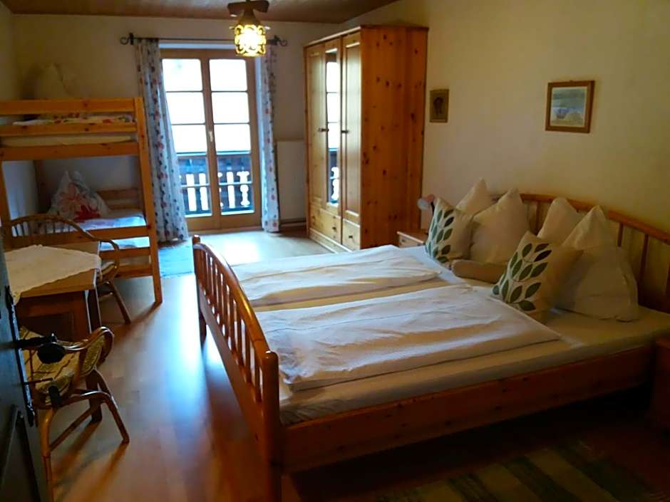 Köstlhof, Familie Hassler