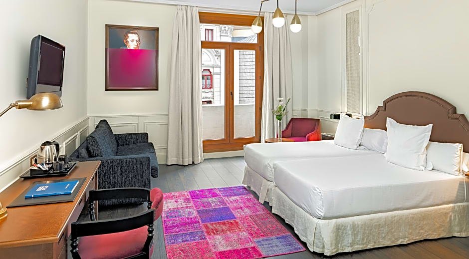 H10 Villa De La Reina