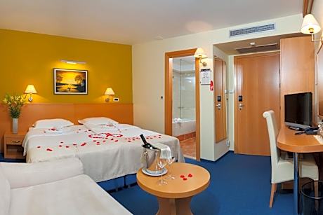 Double or Twin Room with Side Sea View