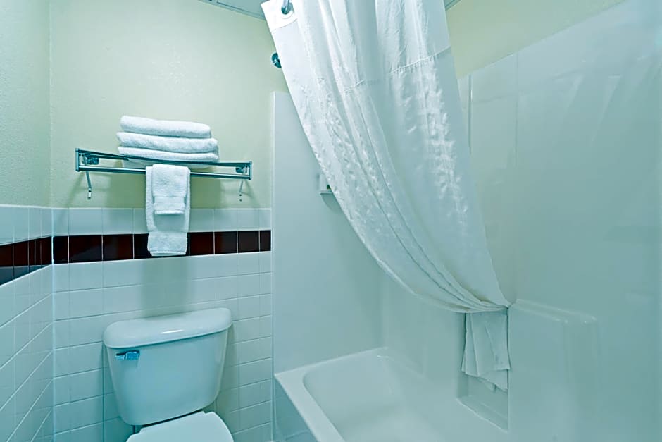 AmericInn by Wyndham Bismarck