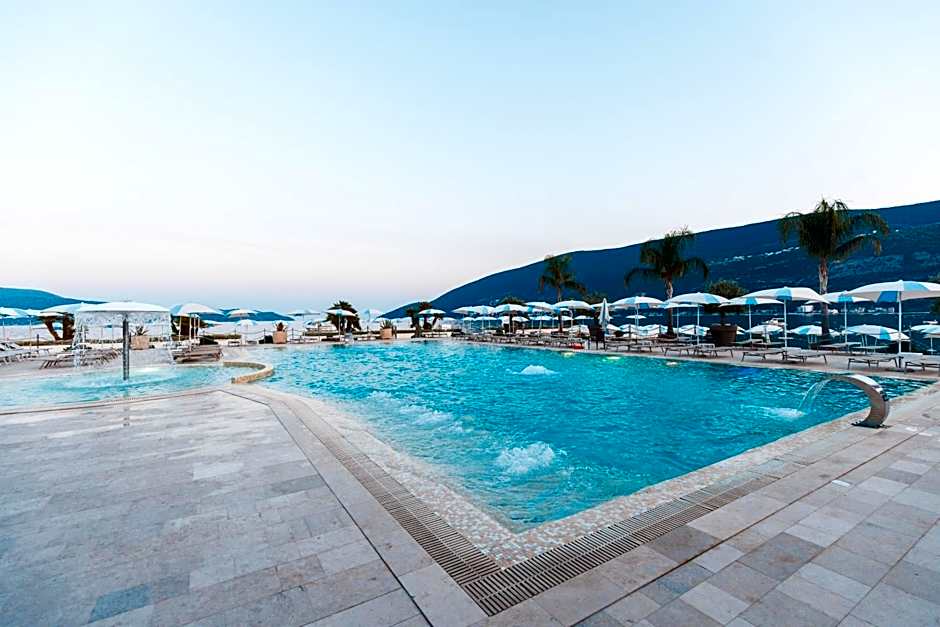 Palmon Bay Hotel & Spa