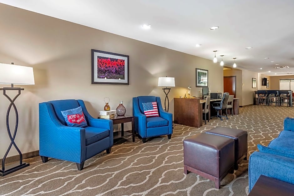 Comfort Suites Manchester near Arnold AFB