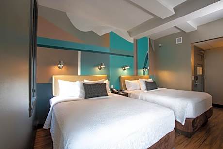 Standard Queen Room with Two Queen Beds