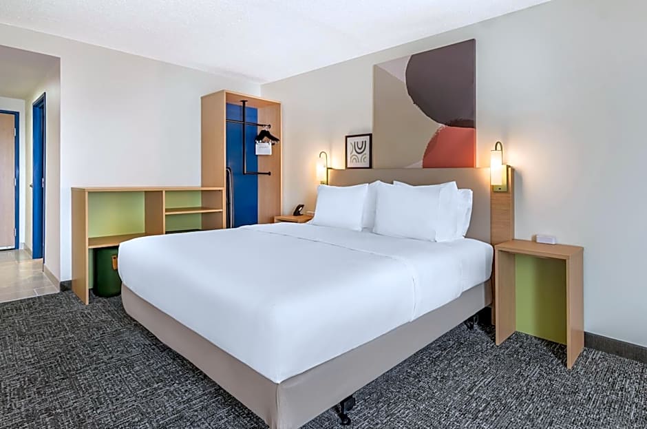 Spark by Hilton Roanoke Airport